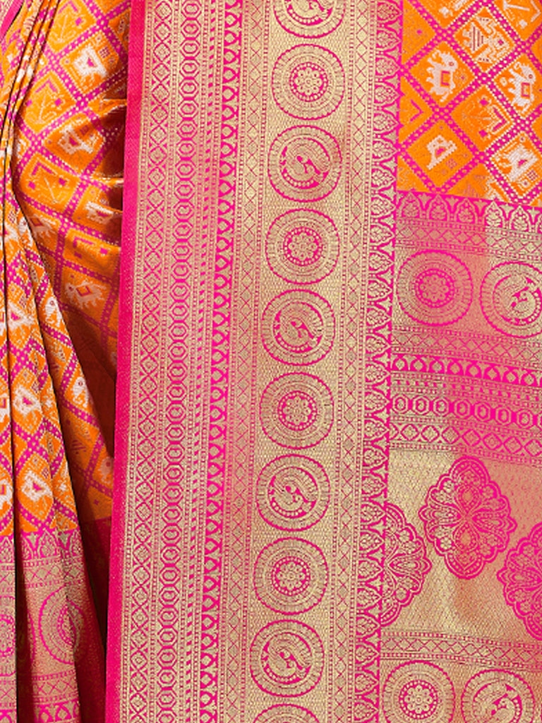 Women's Pink Patola Silk Woven Work Traditional Tassle Saree