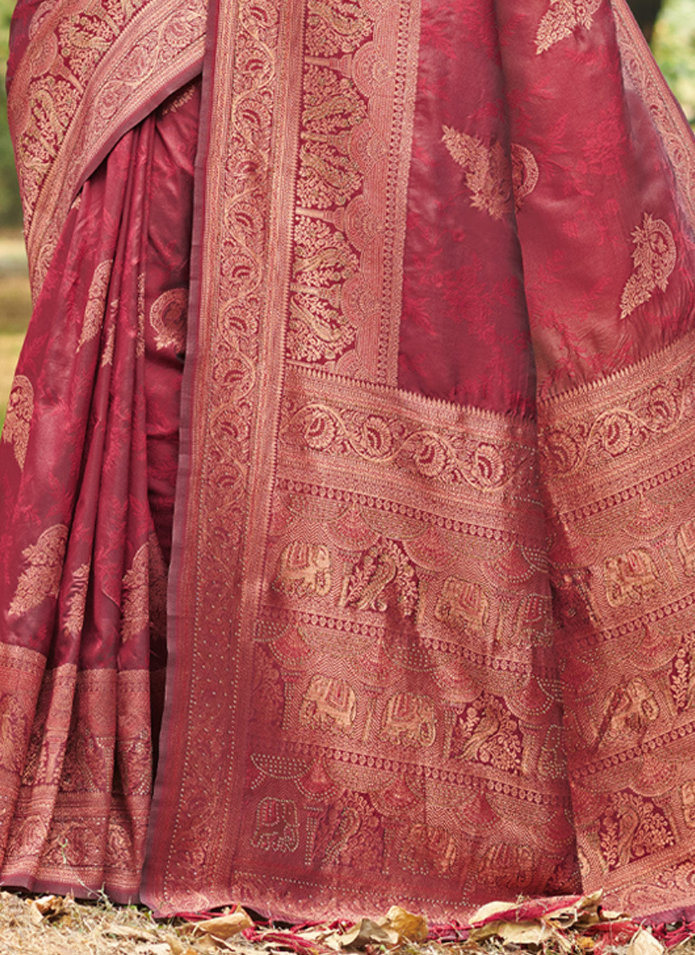 Women's Maroon Silk Woven Zari Work Traditional Tassle Saree - Sangam Prints