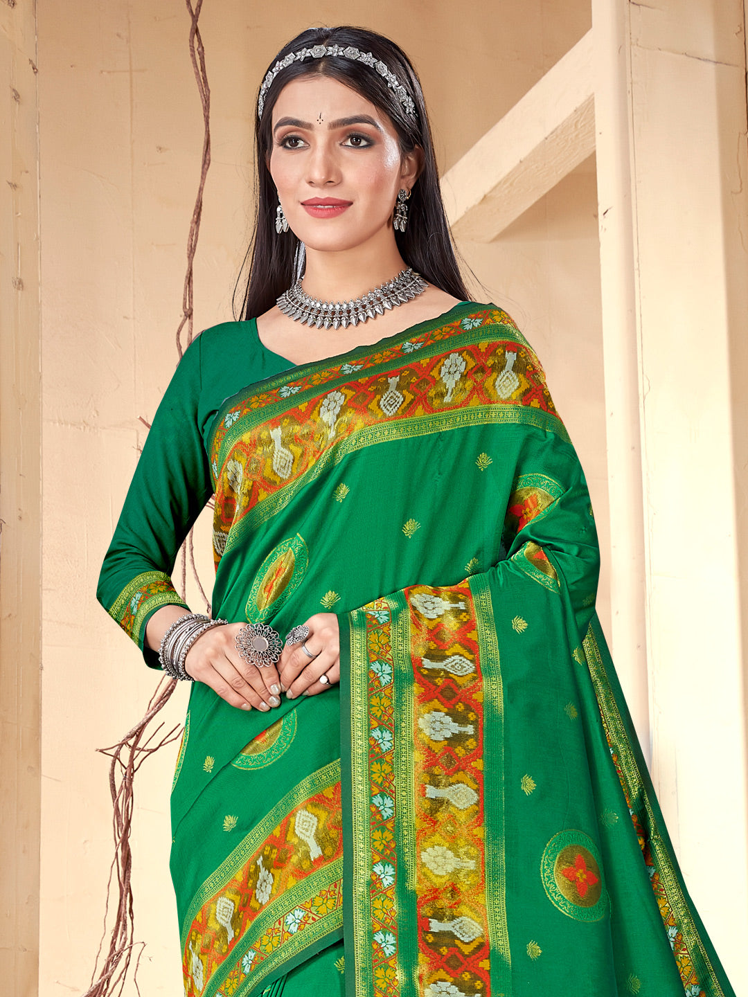 Women's Green SILK  Woven Zari Work Traditional Tassle Saree - Sangam Prints