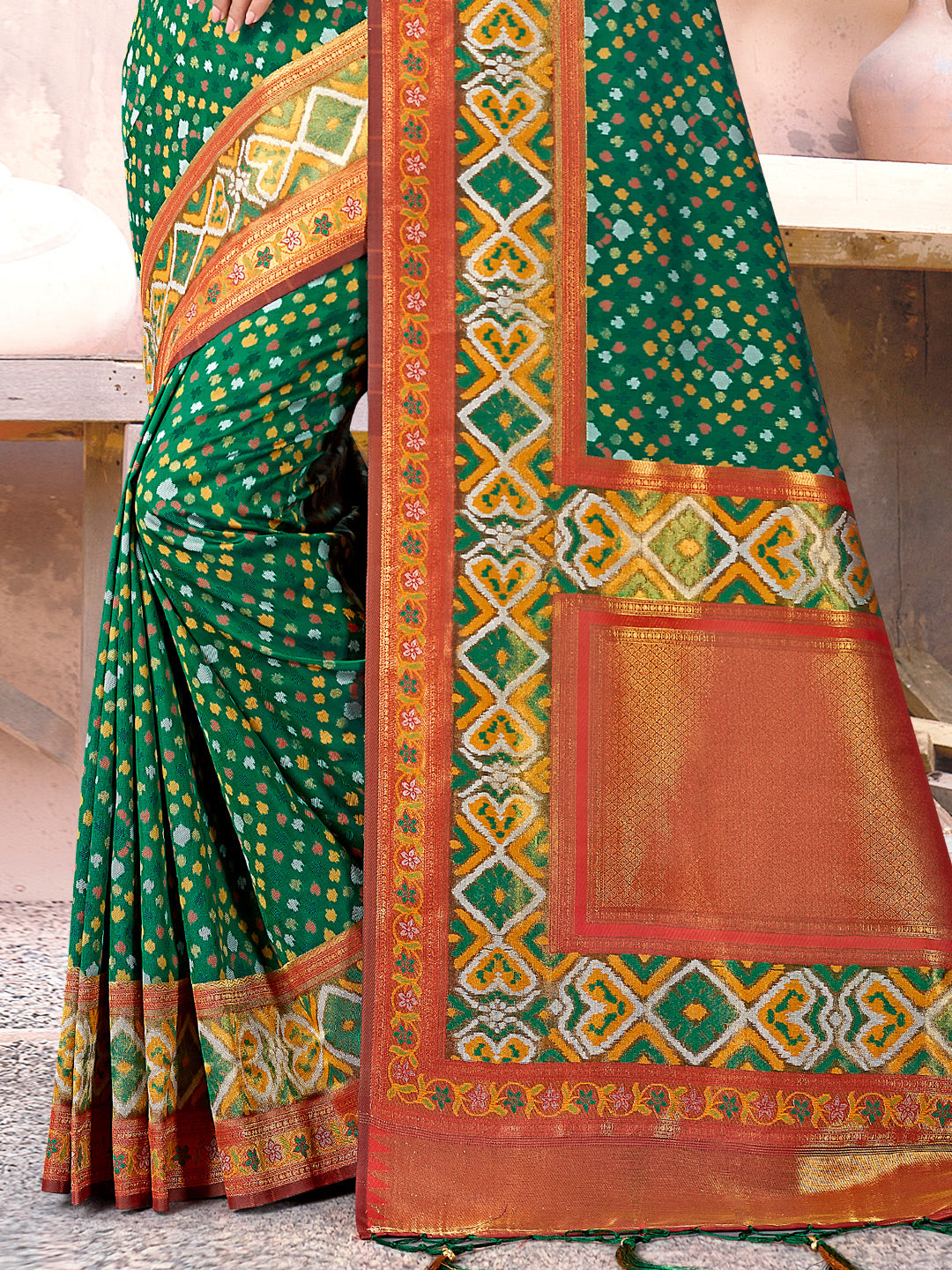 Women's Green SILK  Woven Zari Work Traditional Tassle Saree - Sangam Prints