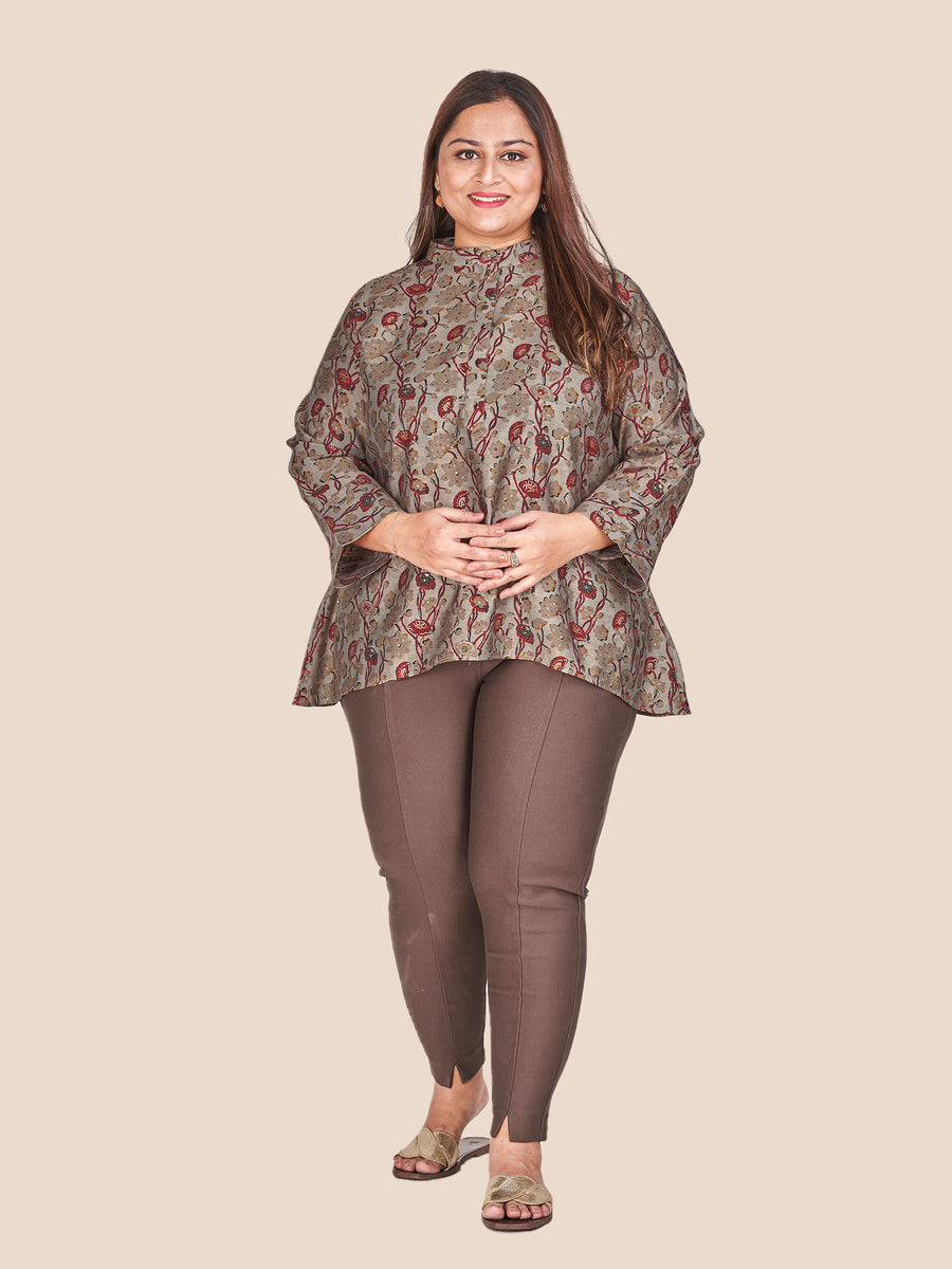 Women's Short Top Curvy Lane Trendia