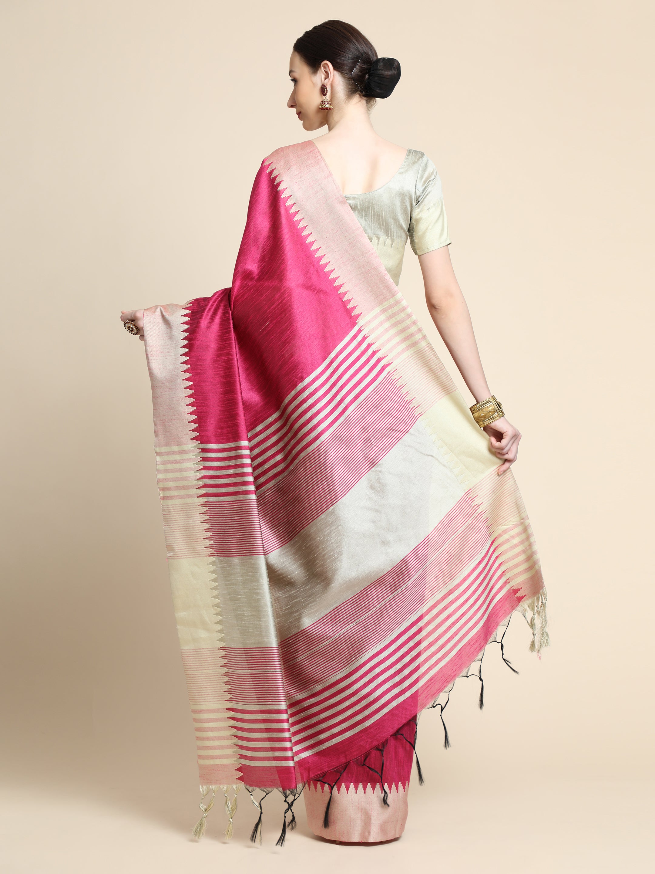 Women's Pink Temple Border Banglori Raw Silk Saree With Tassels - Vishnu Weaves