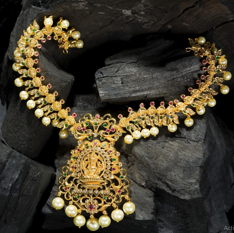 Women's Shank Necklace Set Gold Plated  - Alankara
