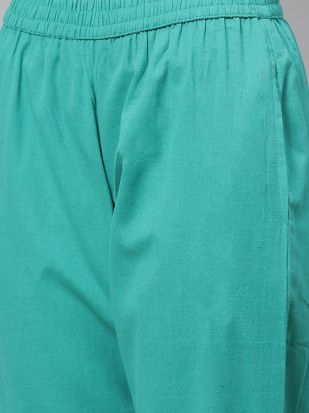 Women's Green Muslin Straight Kurta With Pants - Noz2Toz