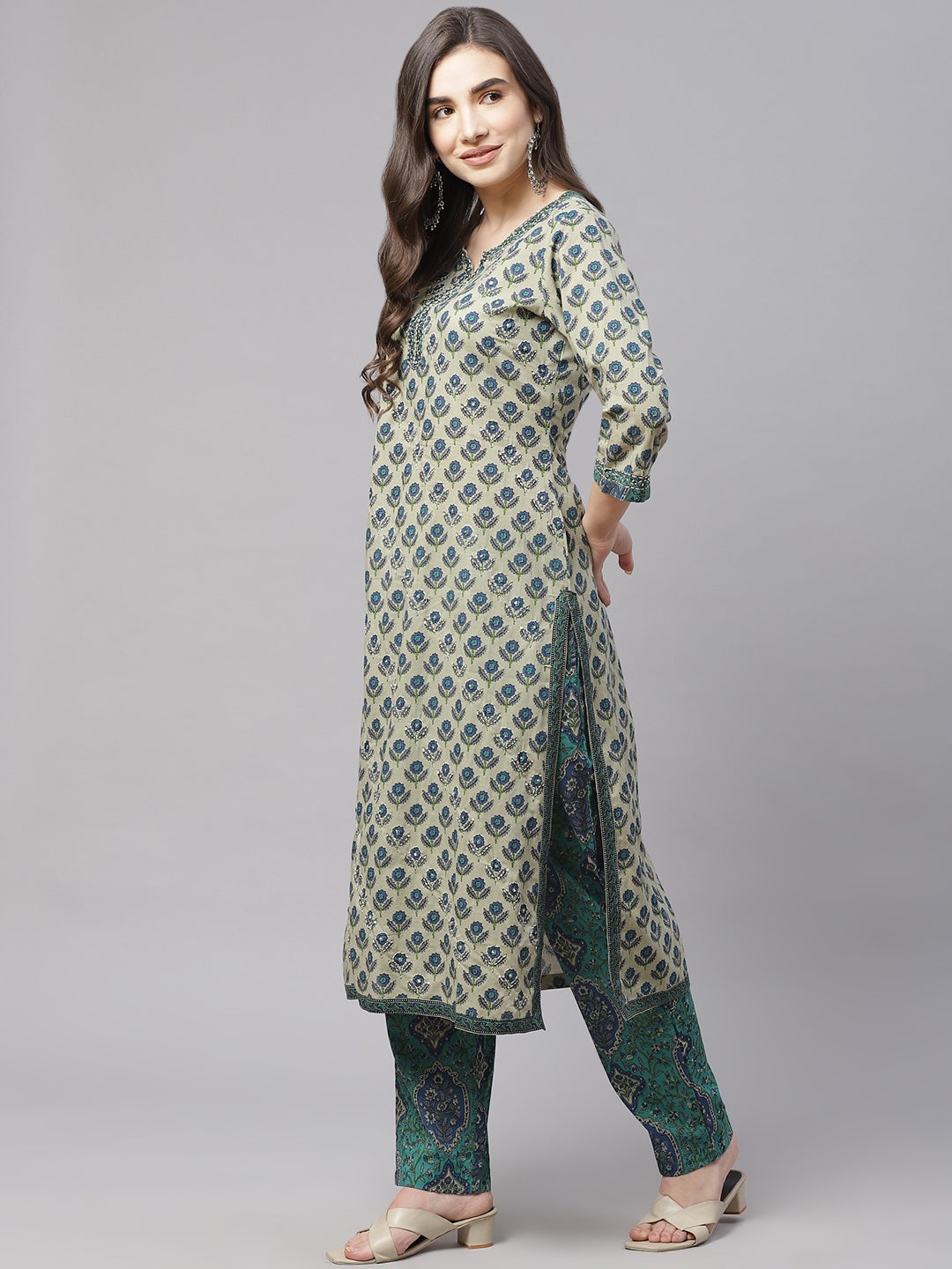 Women's Green Cotton Straight Kurta Pant Set With Dupatta - Noz2Toz