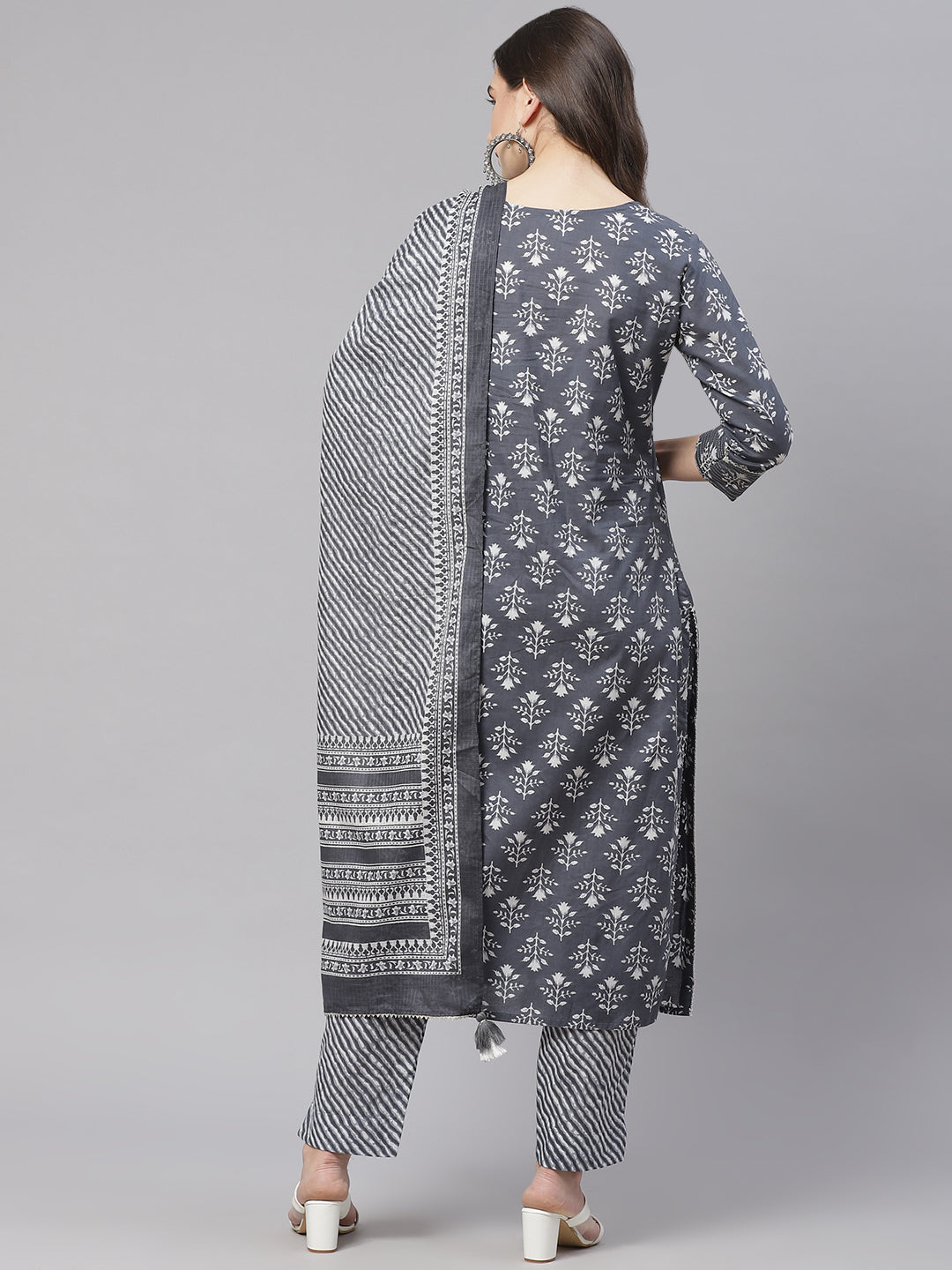 Women's Grey Cotton Straight Kurta Pant Set With Dupatta - Wahenoor