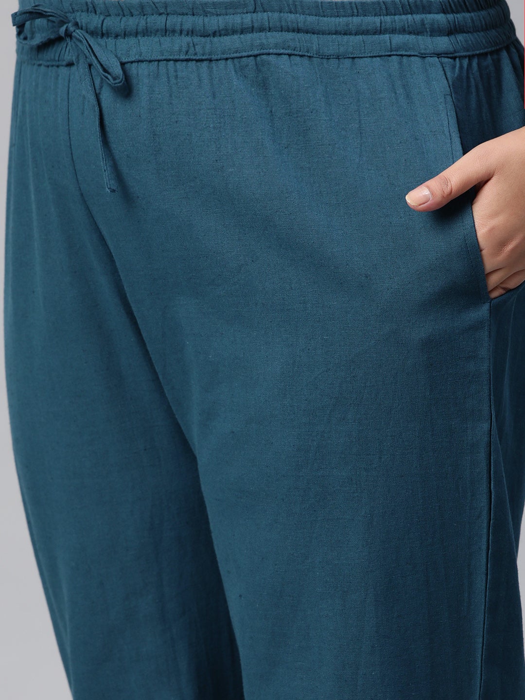 Women's Blue Lahariya Kurta With Cotton Flex Pant Set - Wahenoor