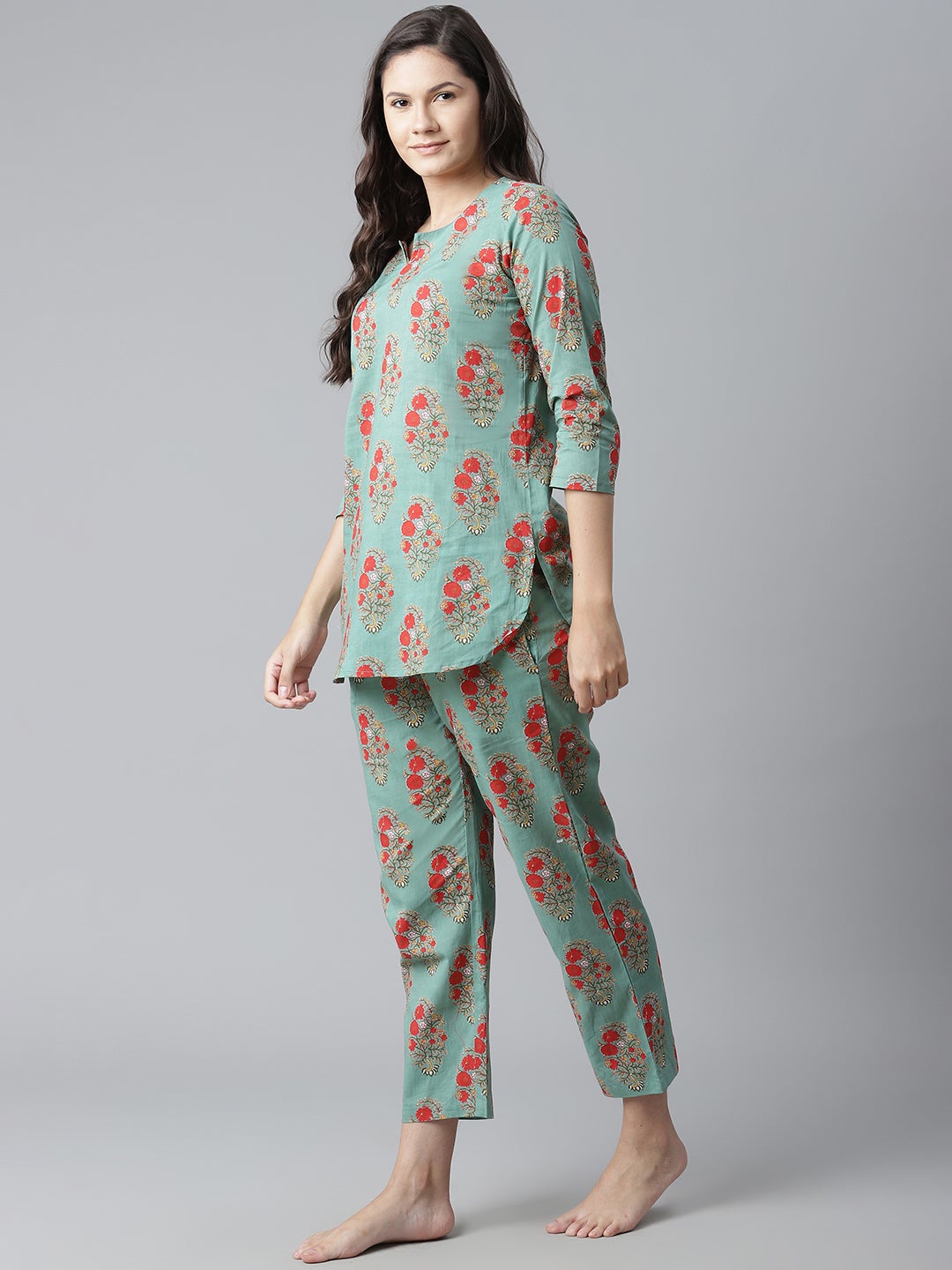 Women's Green Floral Print Cotton Nightwear - Wahenoor
