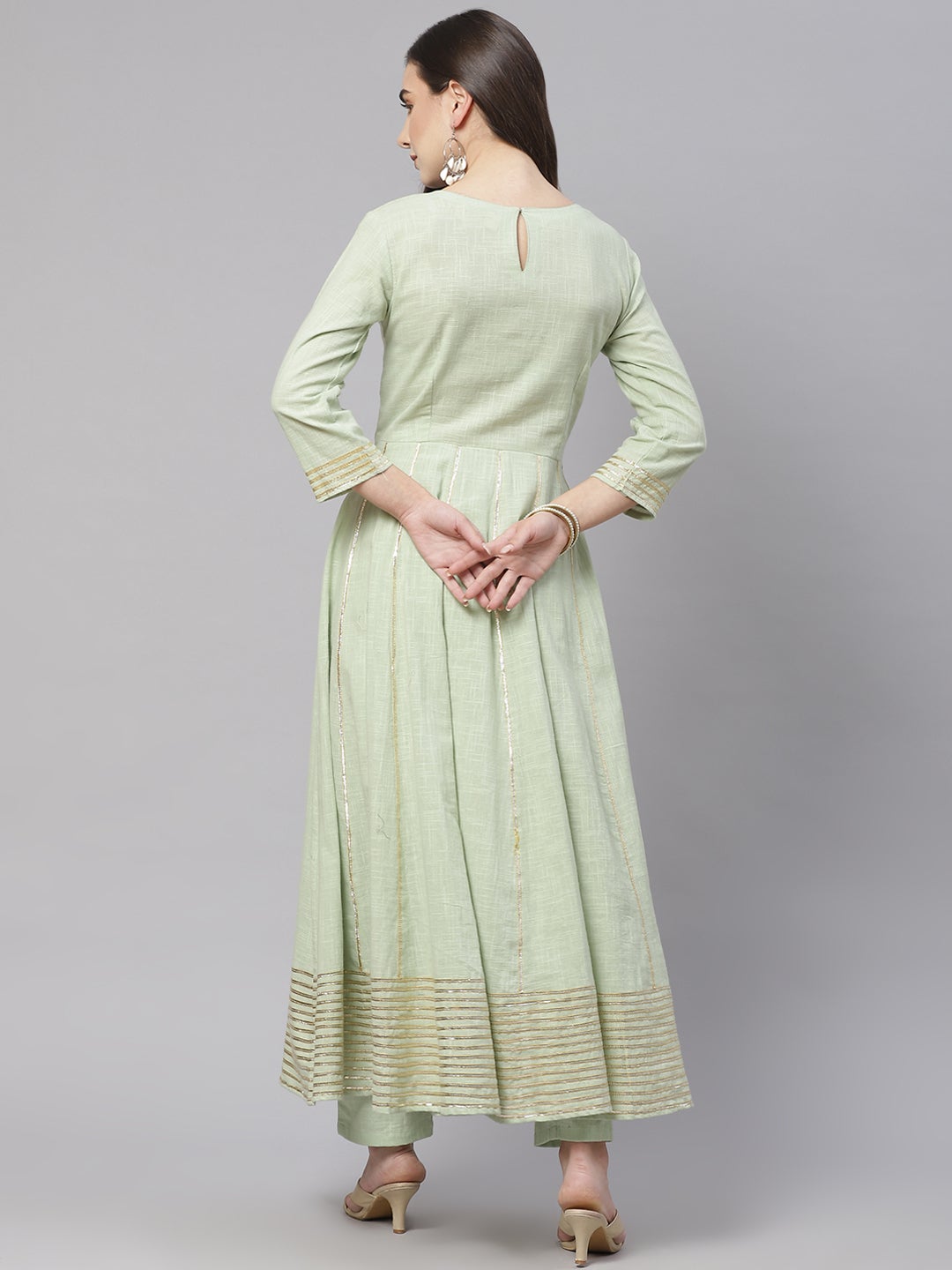 Women's Pastel Green Flaired Cotton Kurta With Pants - Wahenoor