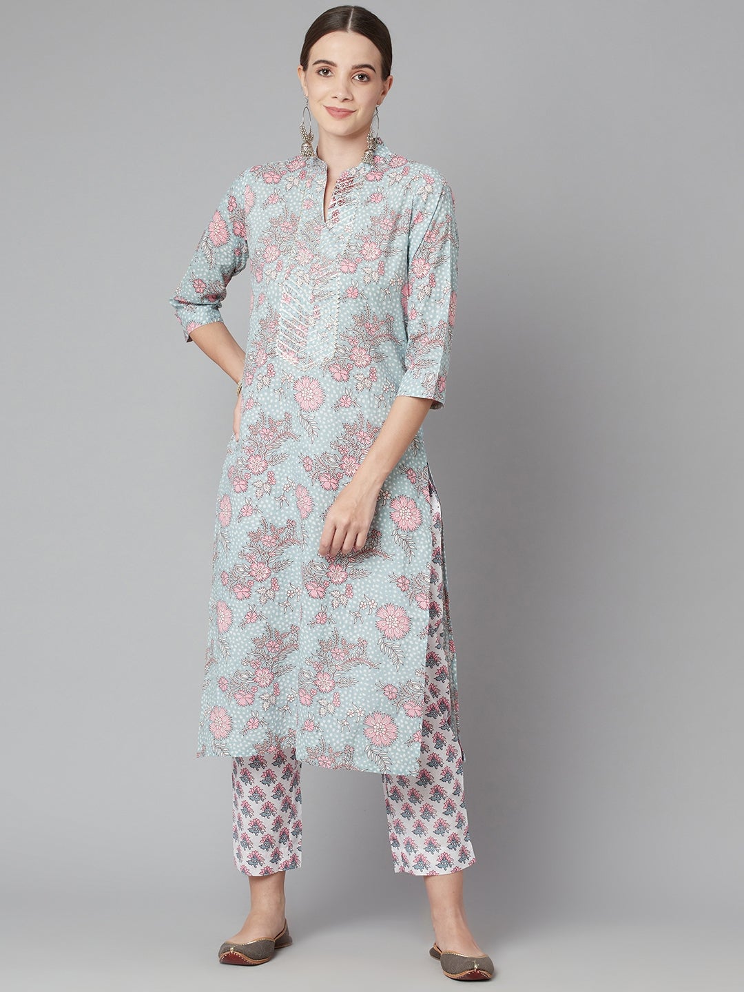 Women's Grey Pastel Floral Printed Cotton Kurta Pant Set - Wahenoor