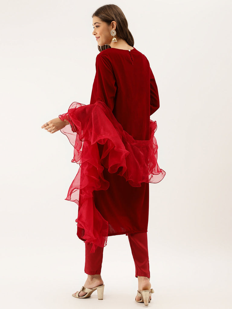 Women's Maroon Plain Velvet Bead Work Embroidered Kurta Set With Organza Dupatta