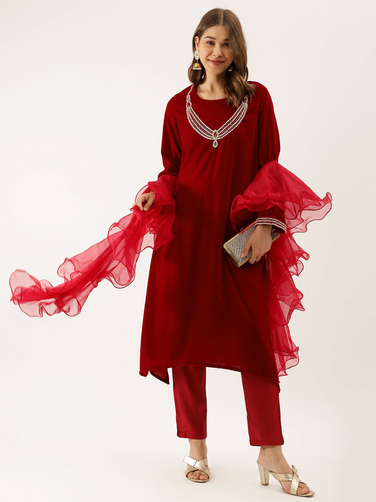 Women's Maroon Plain Velvet Bead Work Embroidered Kurta Set With Organza Dupatta