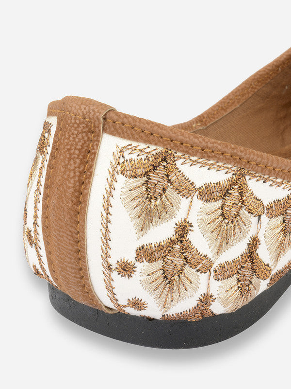 Women's Offfwhite Designer Embroidered Womens Indian Ethnic Comfort Footwear - Desi Colour