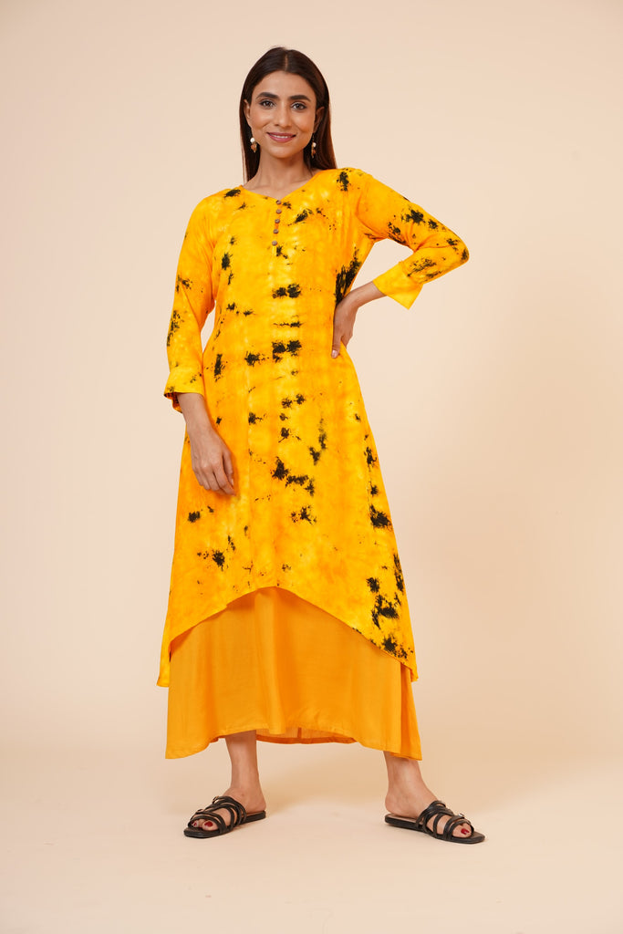 Women's Indian Tie N Dye Kurti With Wooden Button Placket And Cuff