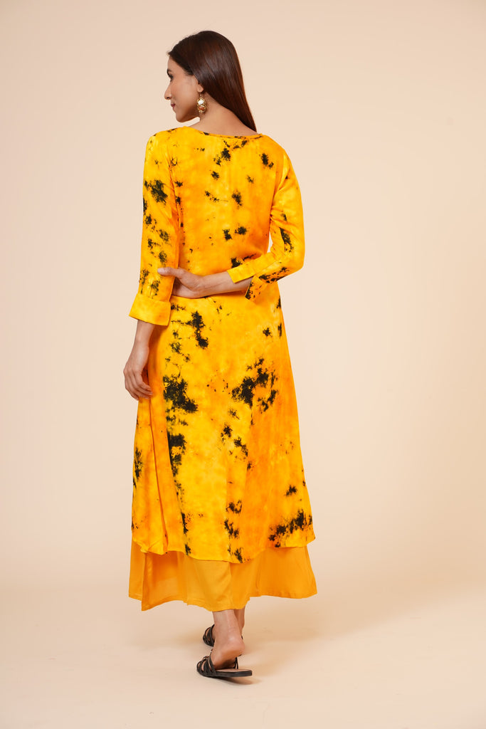 Women's Indian Tie N Dye Kurti With Wooden Button Placket And Cuff