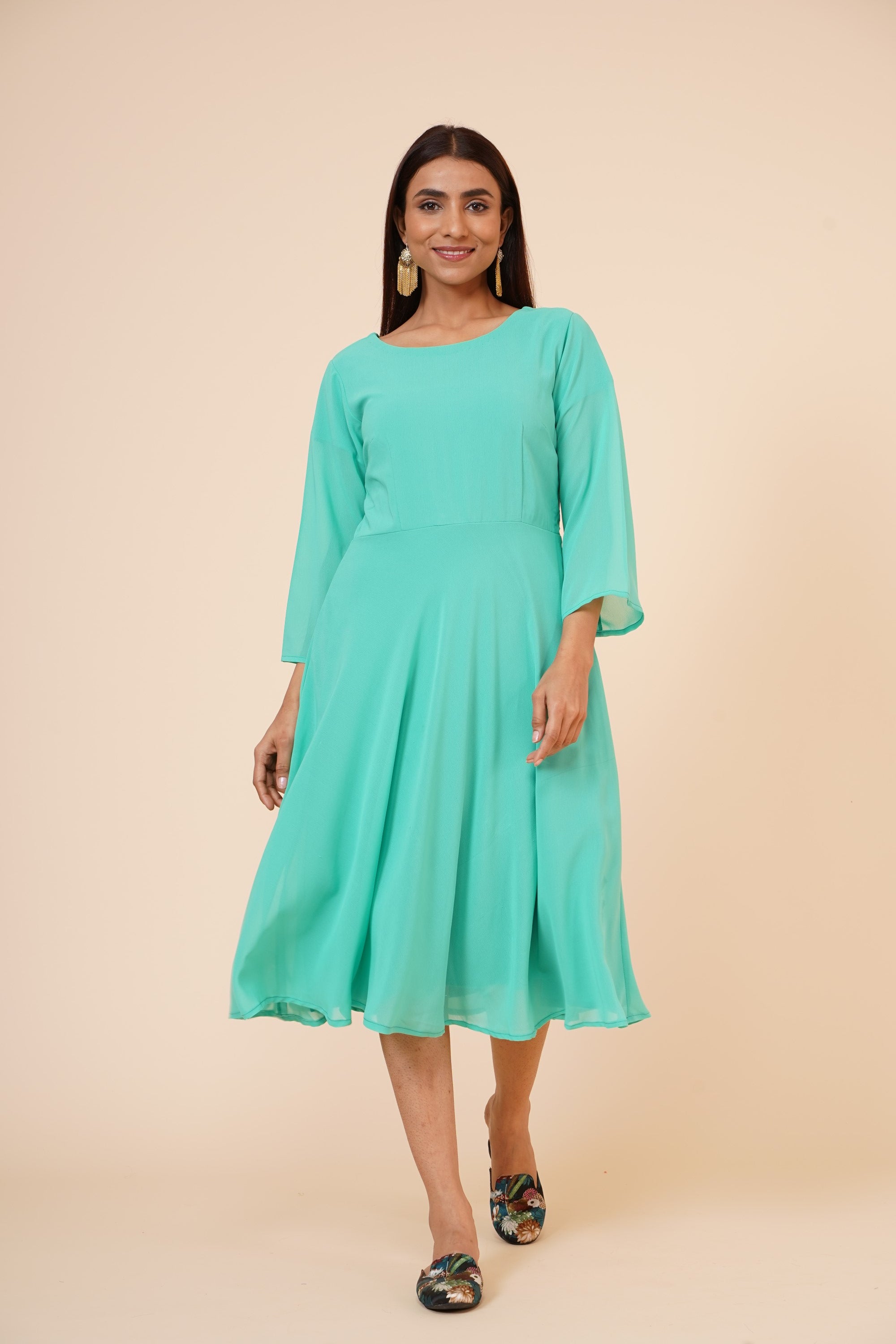 Women's Round Neck Georgette Party/ Casual Dress In Green