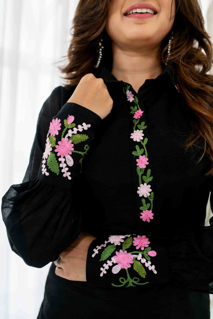 Women's Black Chanderi Embroidered KurtaÂ Set