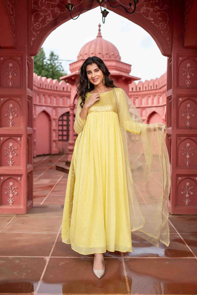 Women's Light Yellow Nayra KurtaÂ Set