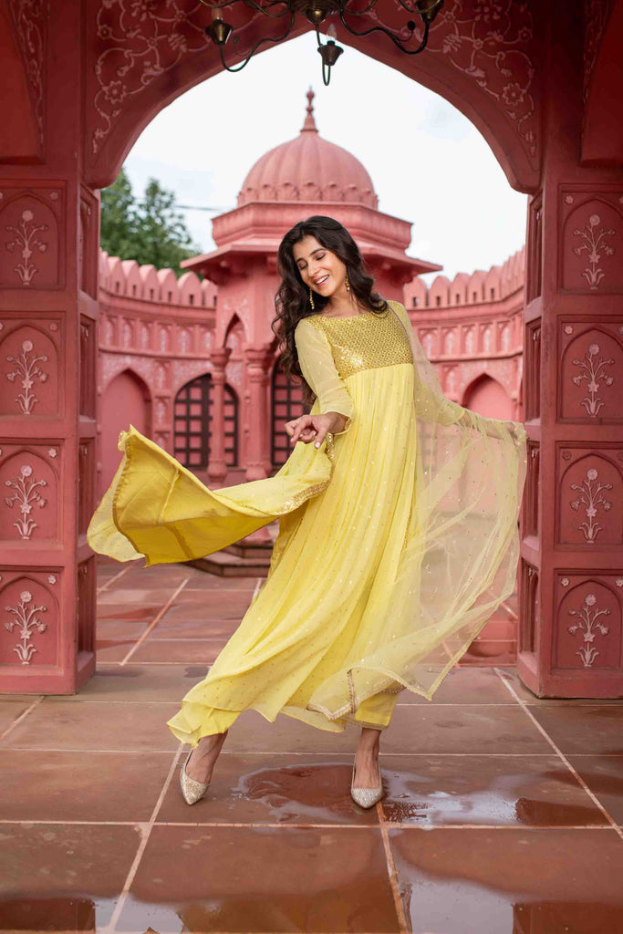 Women's Light Yellow Nayra KurtaÂ Set