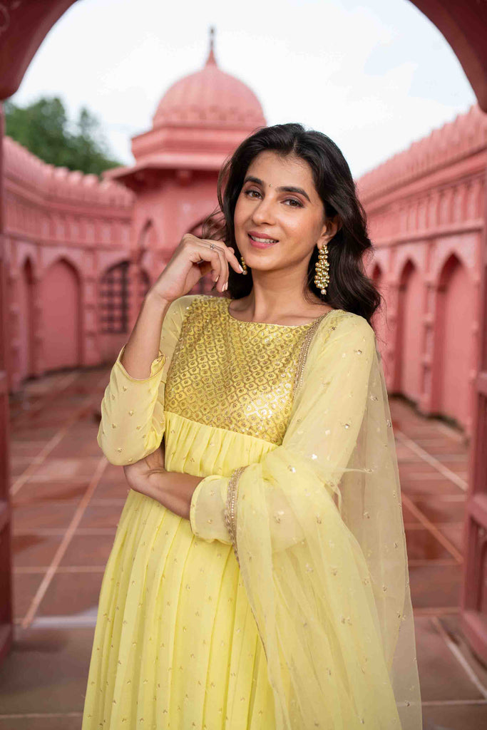 Women's Light Yellow Nayra KurtaÂ Set