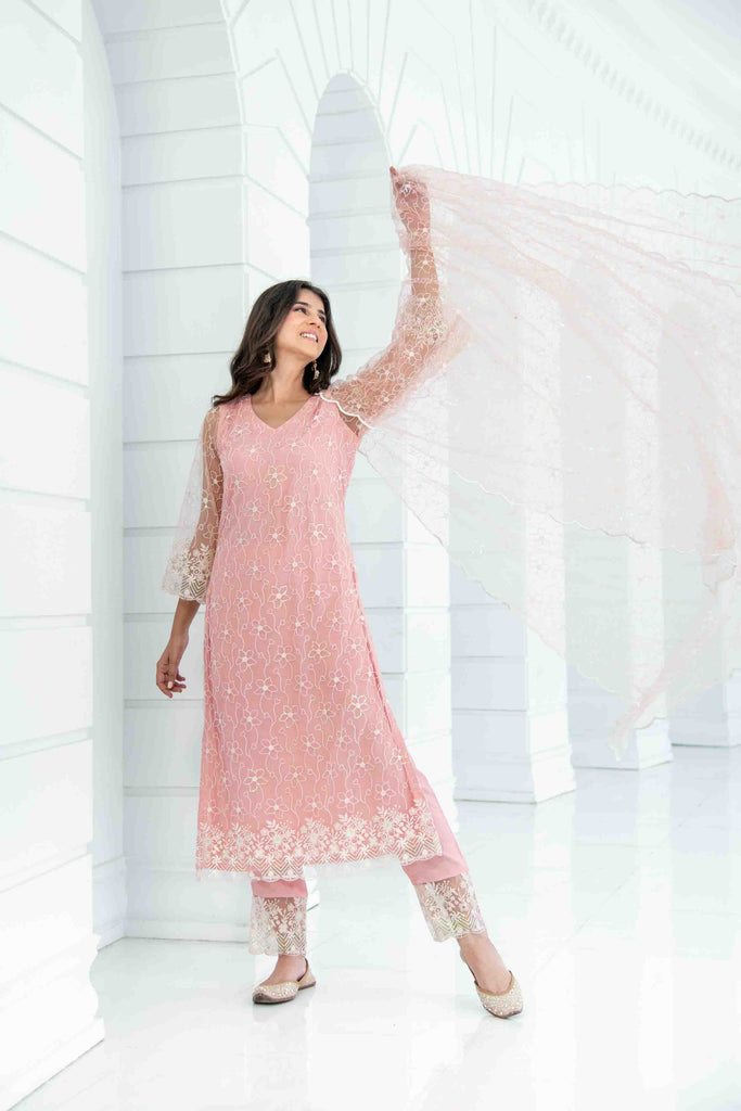 Women's Peach Pakistani Thread Work Kurta Set