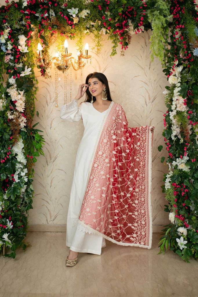 Women's White Kurta With Red Thread Work Dupatta