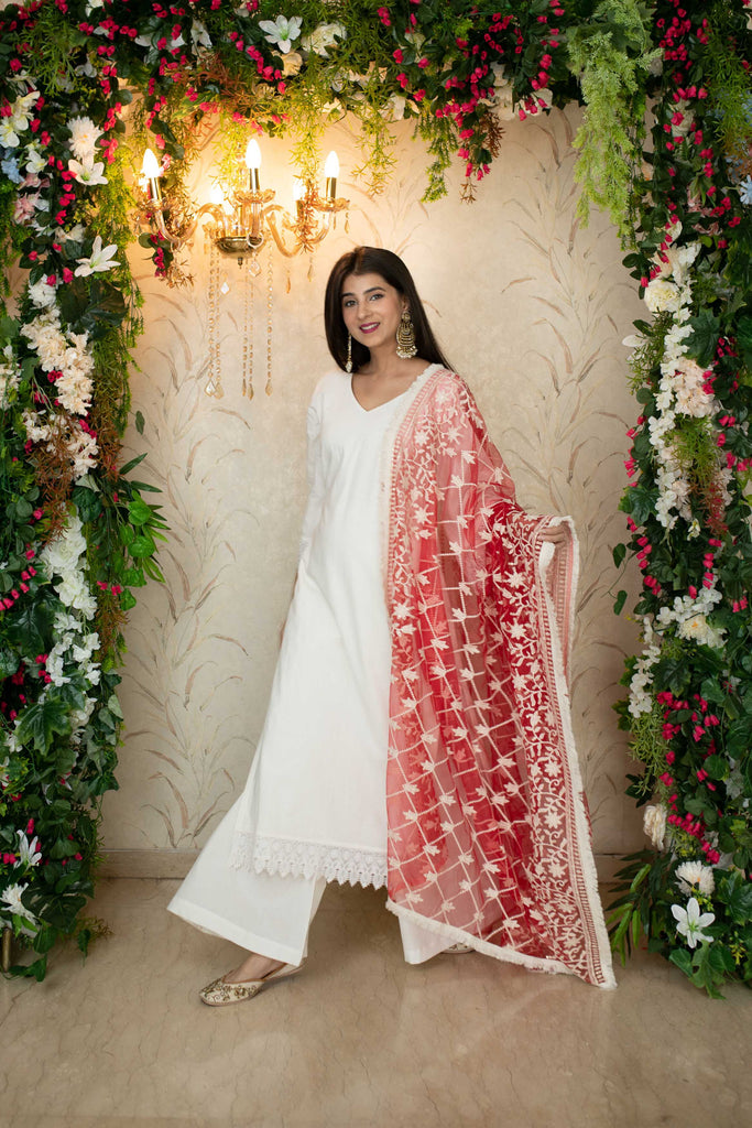 Women's White Kurta With Red Thread Work Dupatta
