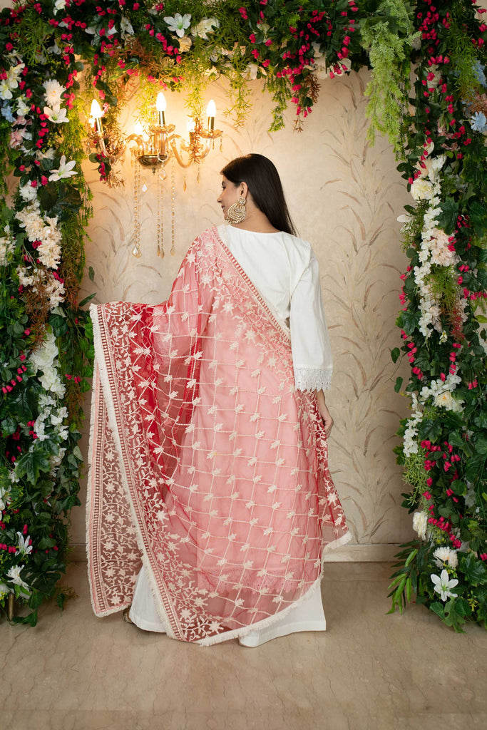 Women's White Kurta With Red Thread Work Dupatta