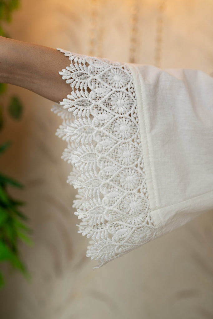 Women's White Kurta With Red Thread Work Dupatta