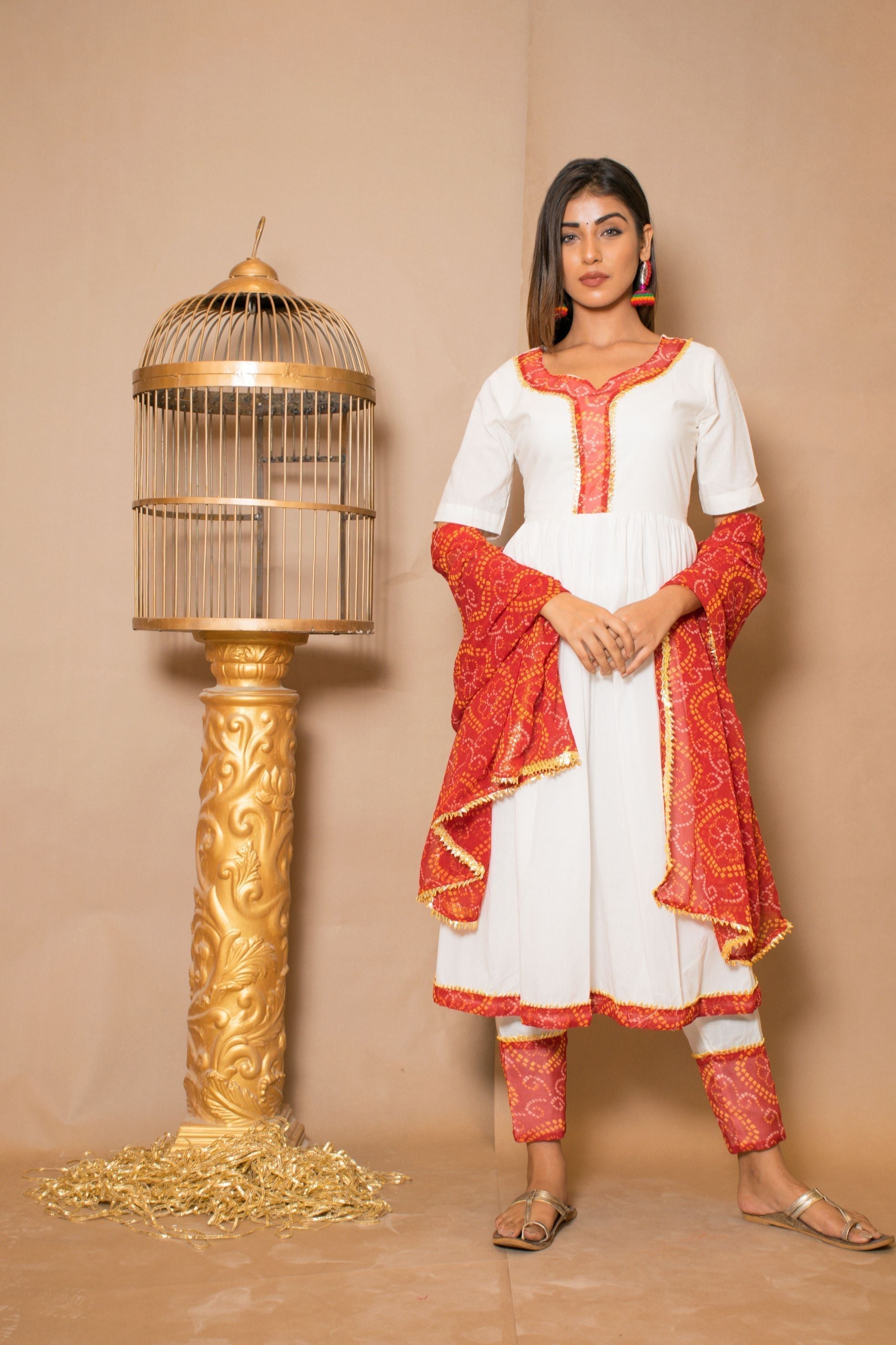 Women's White And Red  Anarkali Suit Set (3Pc Set)