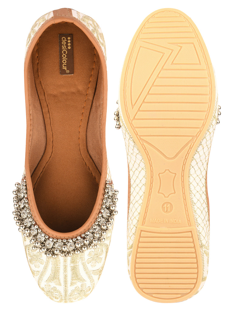 Women's Offwhite Embellished  Indian Ethnic Comfort Footwear