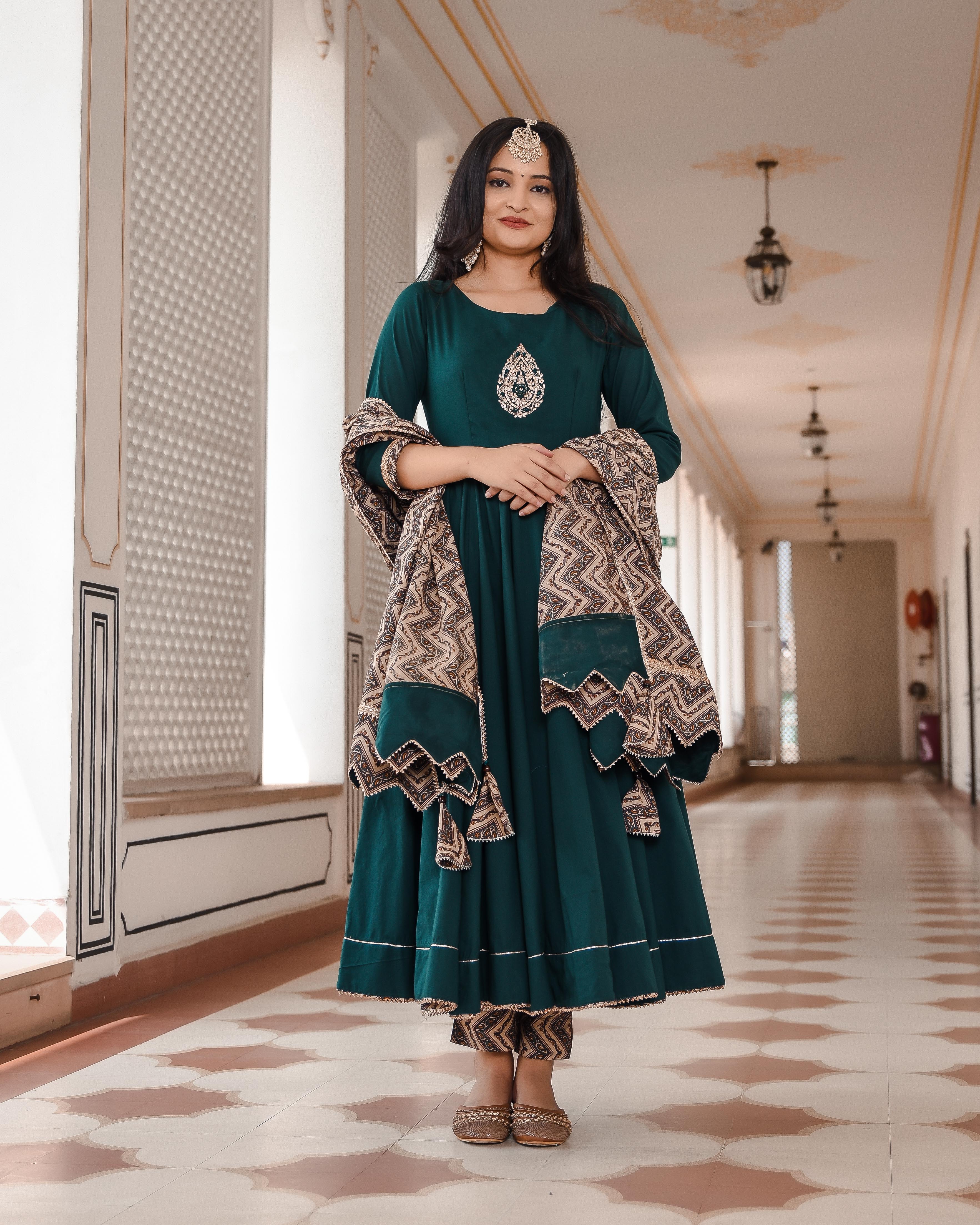 Women's Munga Green Pittan work Anarkali Suit Set - Indian Virasat
