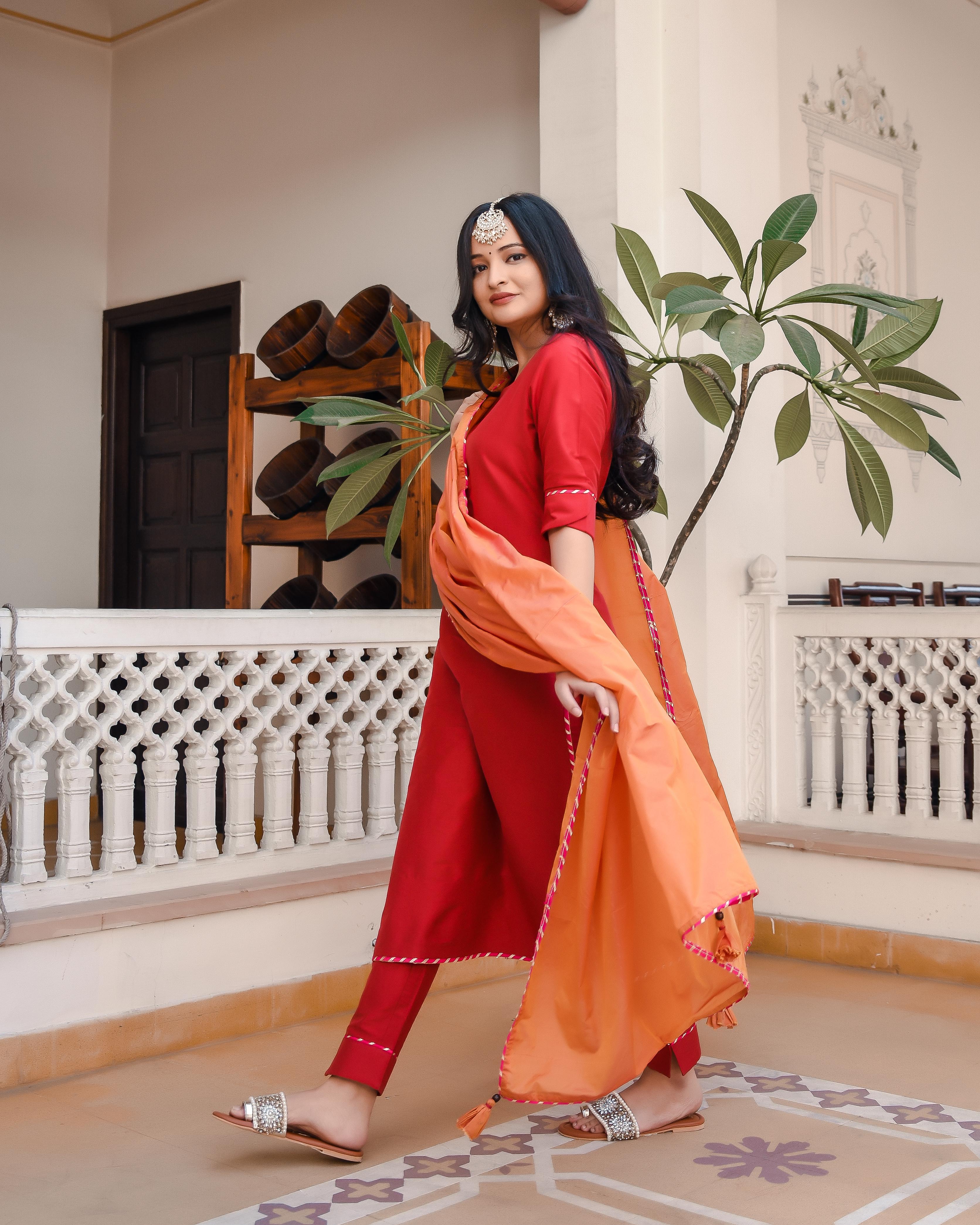 Women's Rose Red Suit With Contrast Dupatta - Indian Virasat