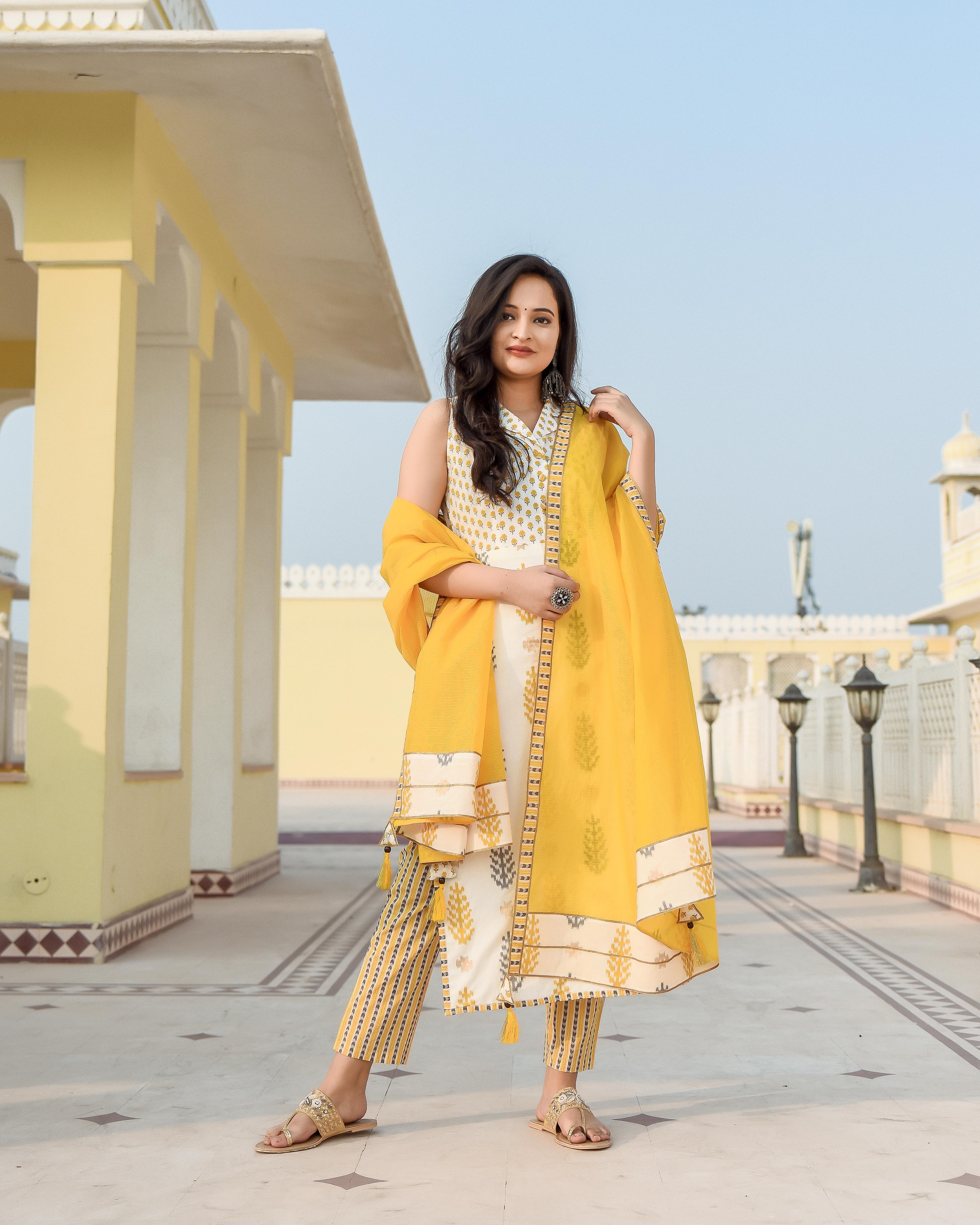 Women's Cream White Printed Suit Set - Indian Virasat