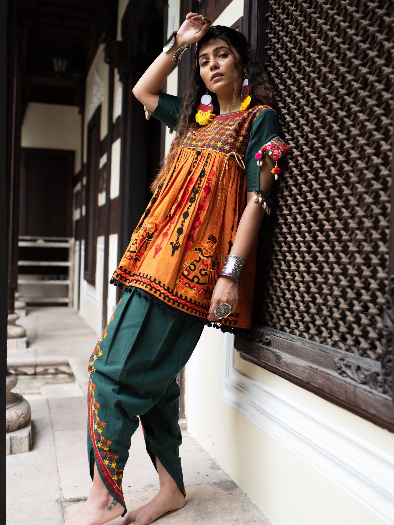 Women's Deep green and orange rajathani dhingli couple embroidered kedia and tulip pants set - Mesmora Fashion