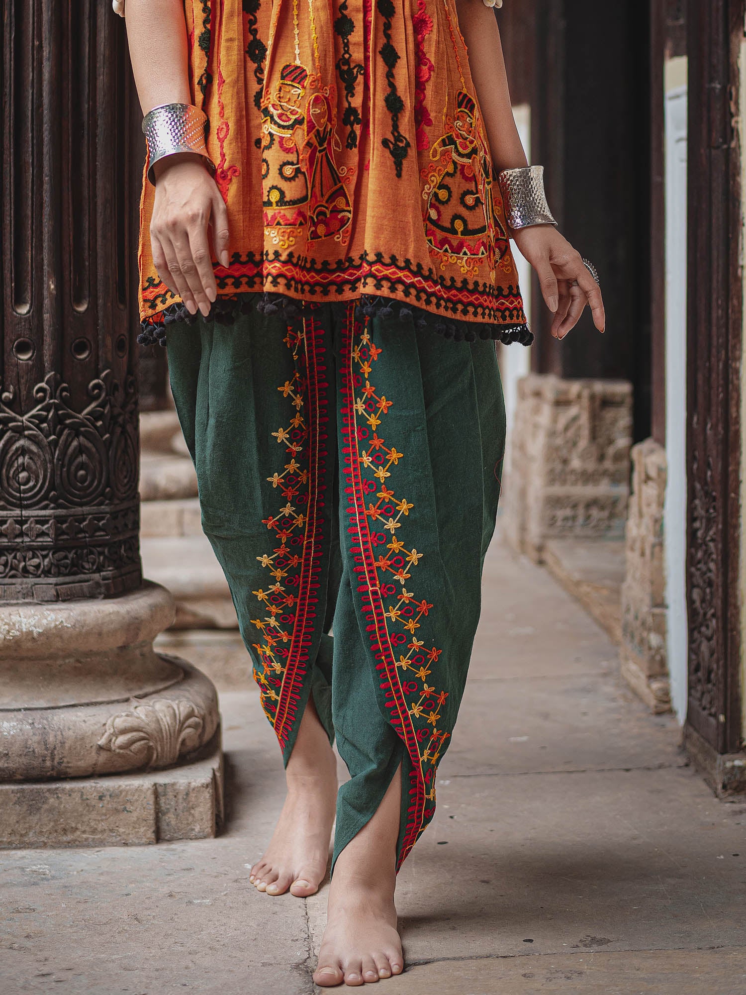 Women's Deep green and orange rajathani dhingli couple embroidered kedia and tulip pants set - Mesmora Fashion