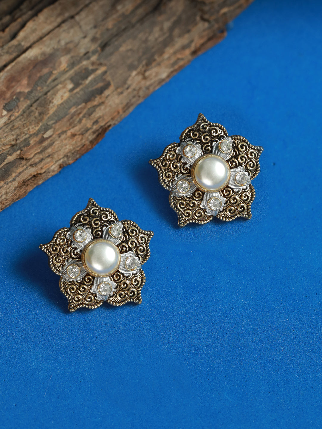 Women's Floral Pearl Studded Gold Plated Earrings - Priyaasi