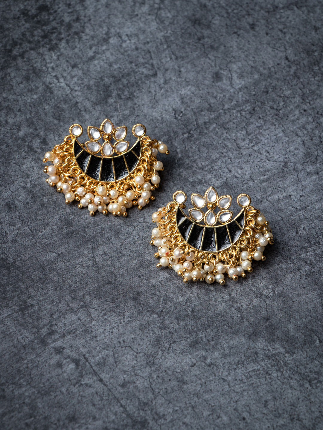 Women's Black & Gold-Toned Contemporary Studs Earrings - Morkanth