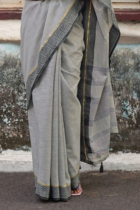 Women's Grey Linen Saree - Karagiri