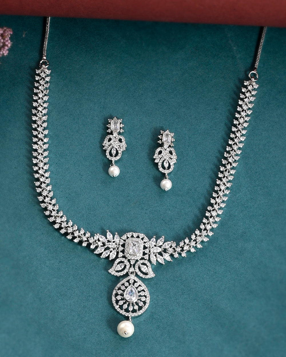 Women's Cz Elegance Floral Motifs Jewellery Set - Voylla
