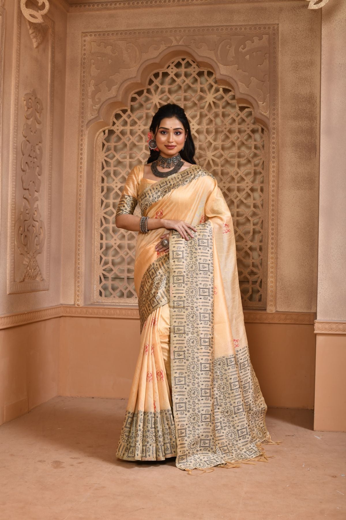 Women's Cream Woven Handloom Raw Silk Saree with Tassels - Vishnu Weaves