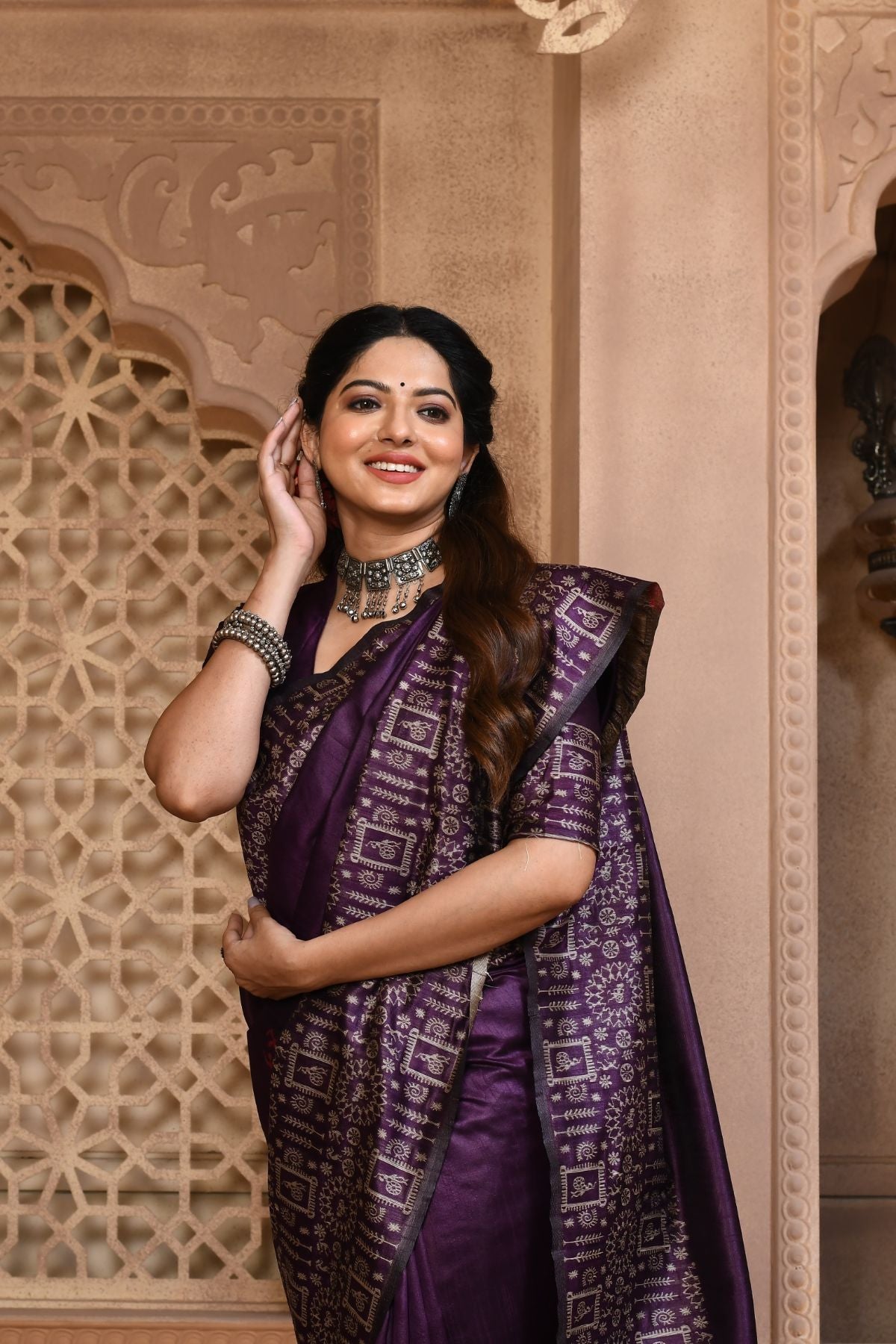 Women's Wine Woven Handloom Raw Silk Saree with Tassels - Vishnu Weaves