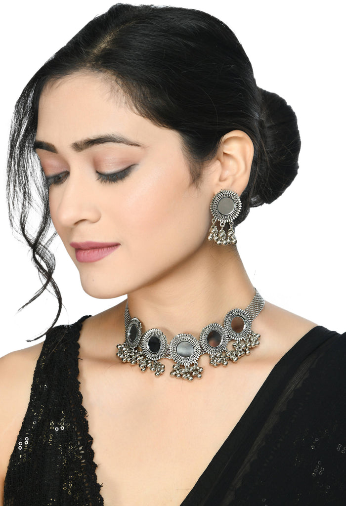 Trendia Choker Necklace Set Silver color mirror with Ear