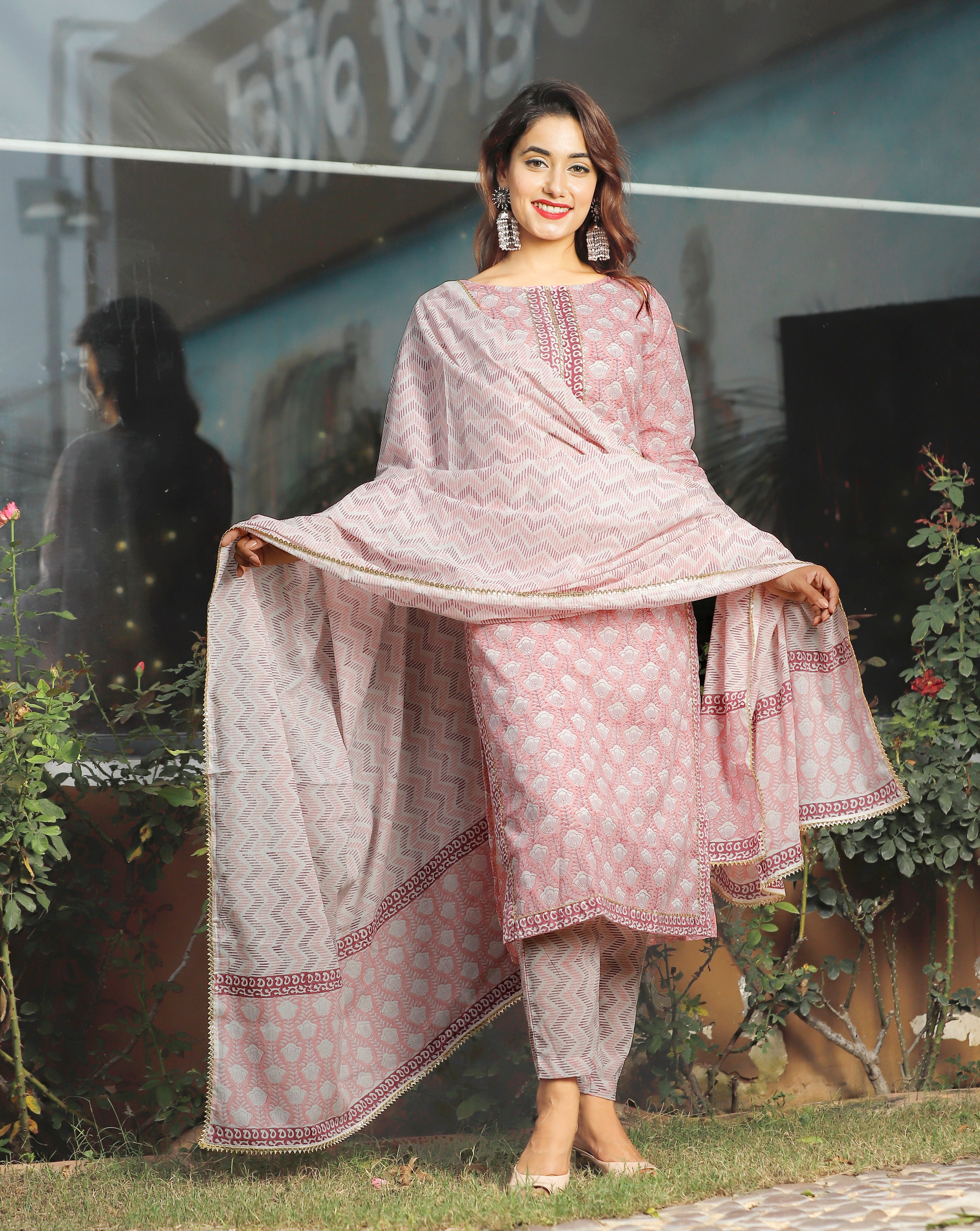Women's Light Pink Hand Block Kurta Pant Set - Geeta Fashion