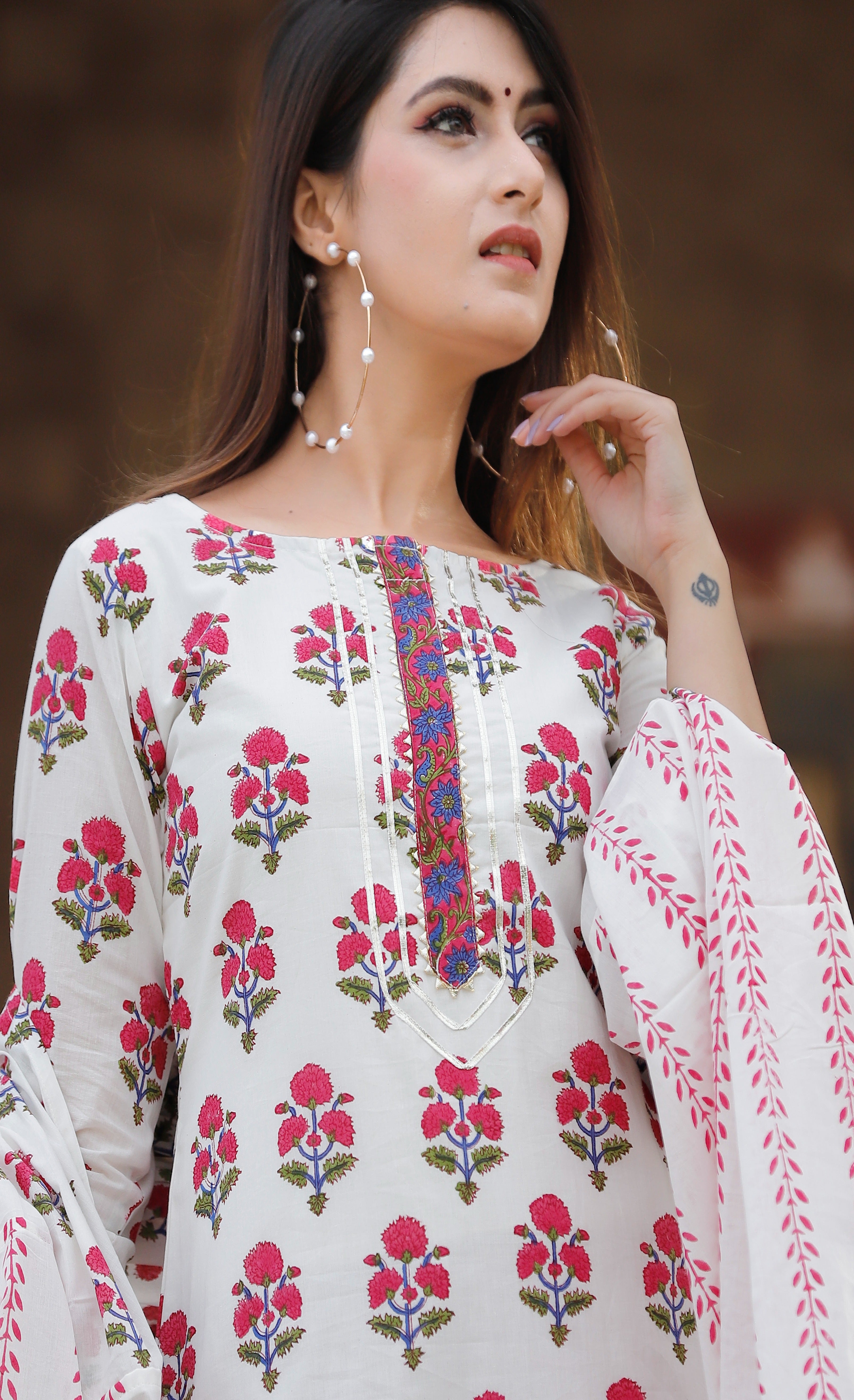 Women's Rani Pink And Off White Hand Block Kurta Palazzo Set - Geeta Fashion