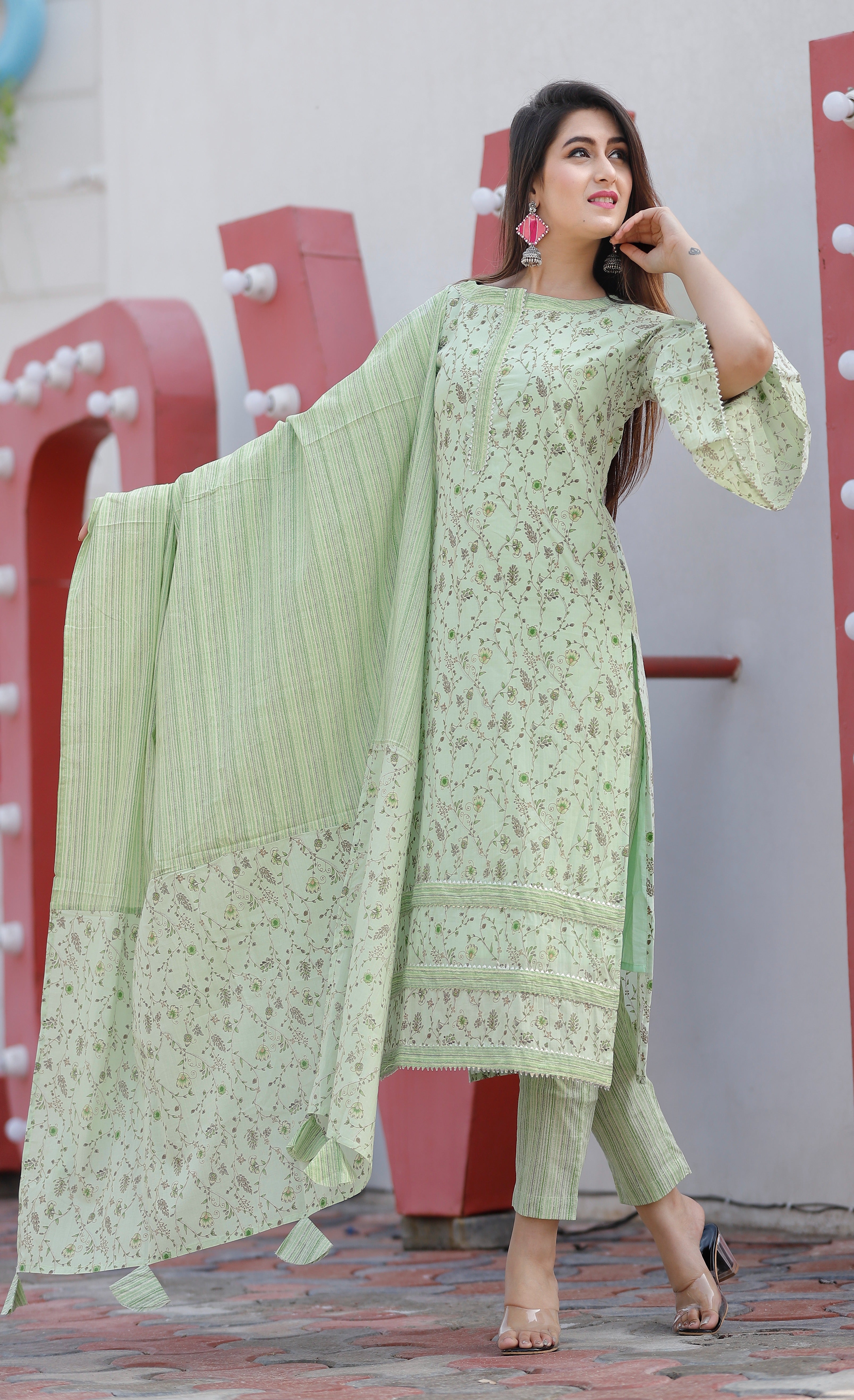 Women's Mint Green Floral Kurta Pant Set - Geeta Fashion