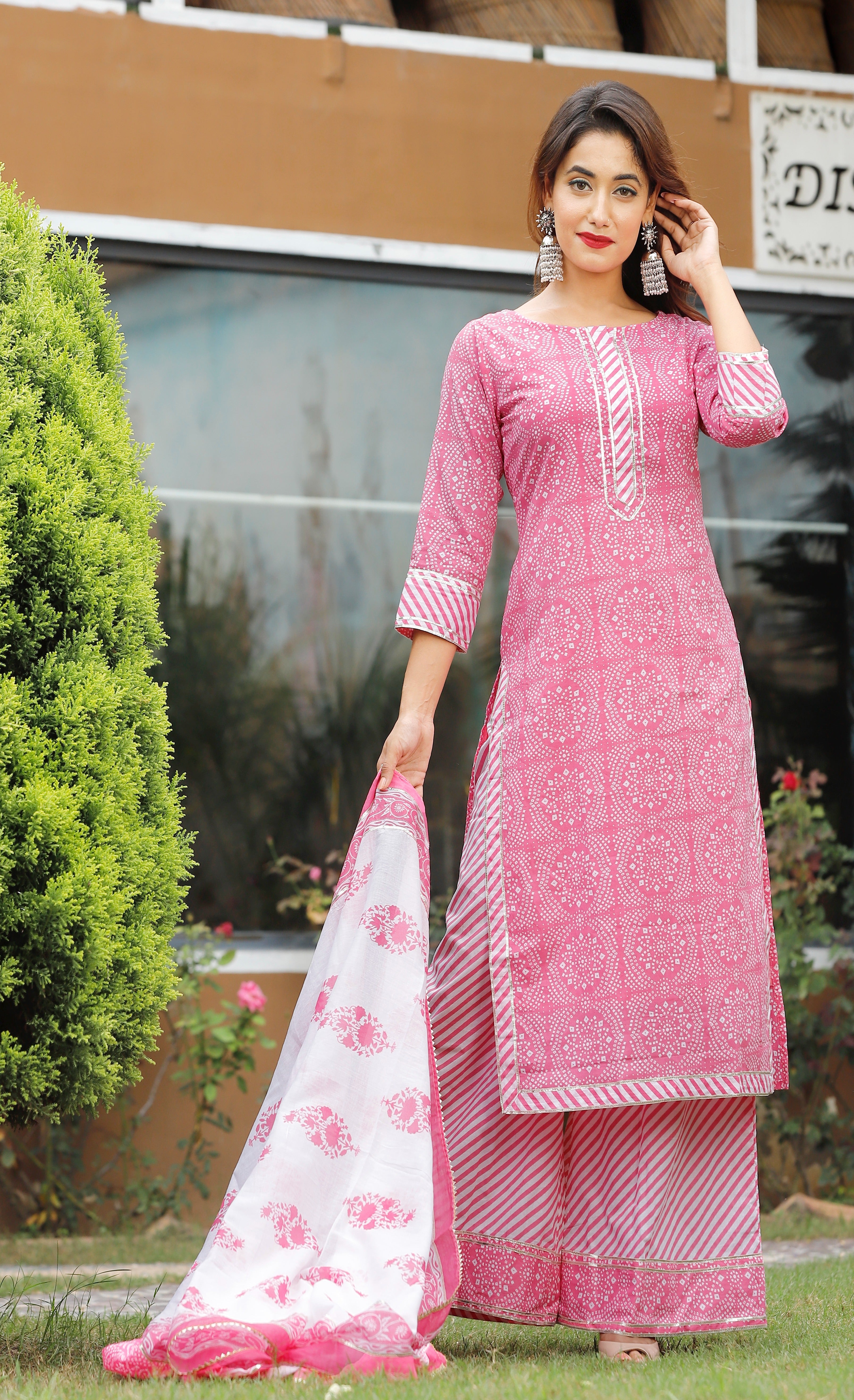 Women's Pink Floral Printed Kurta Pant Set - Geeta Fashion