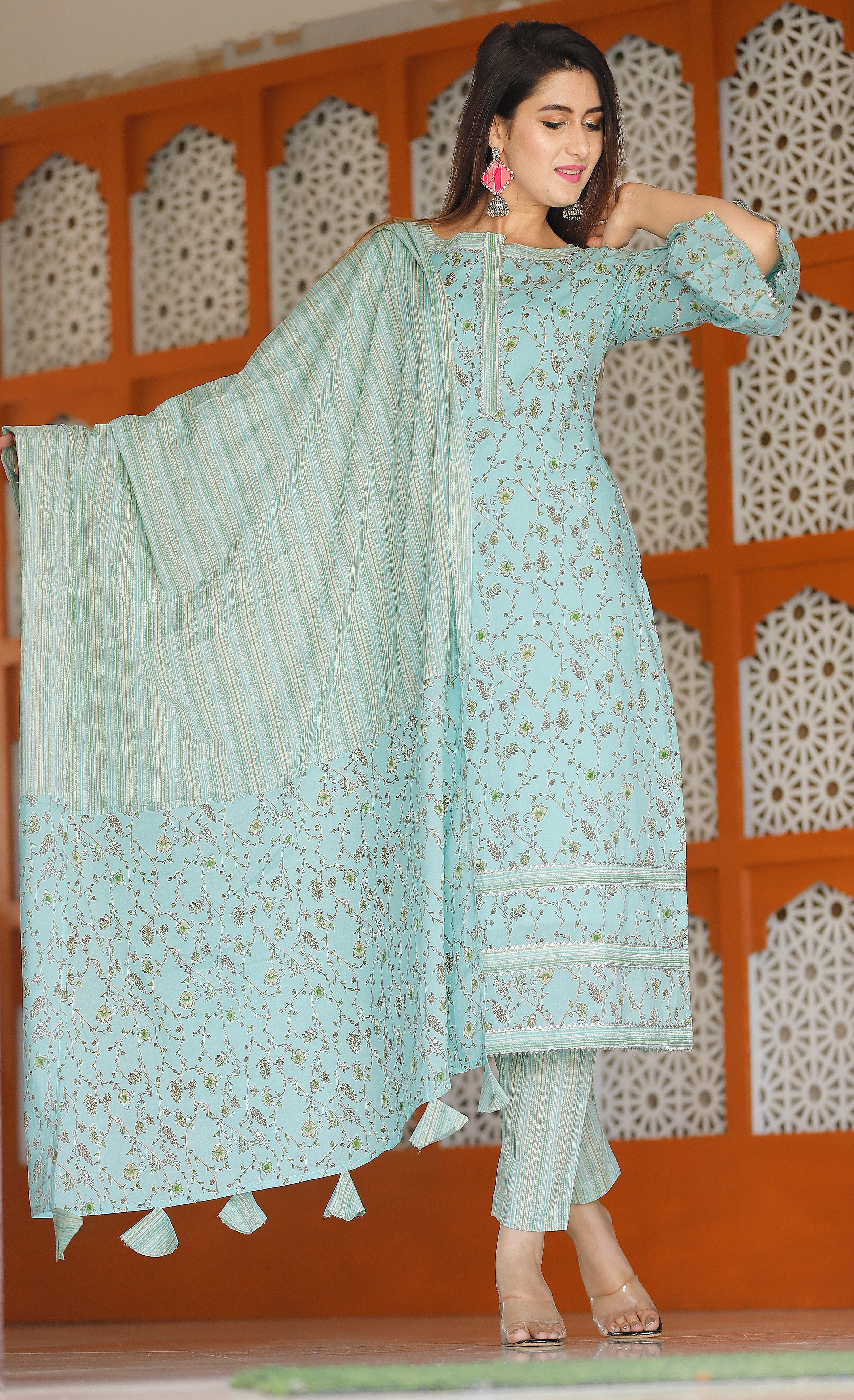 Women's Blue Floral Kurta Pant Set - Geeta Fashion