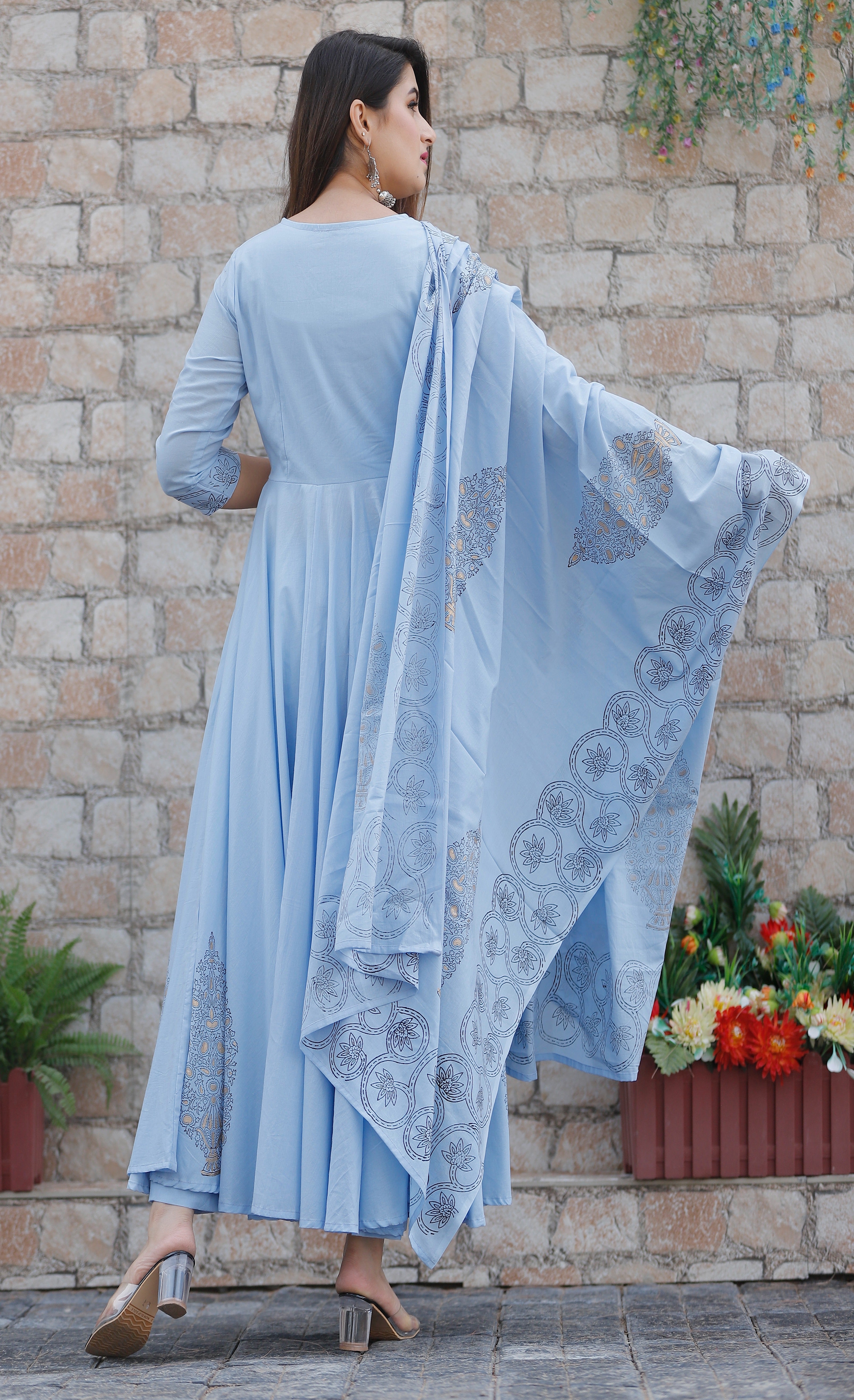 Women's Sky Blue Hand Block Kurta Pant Set - Geeta Fashion