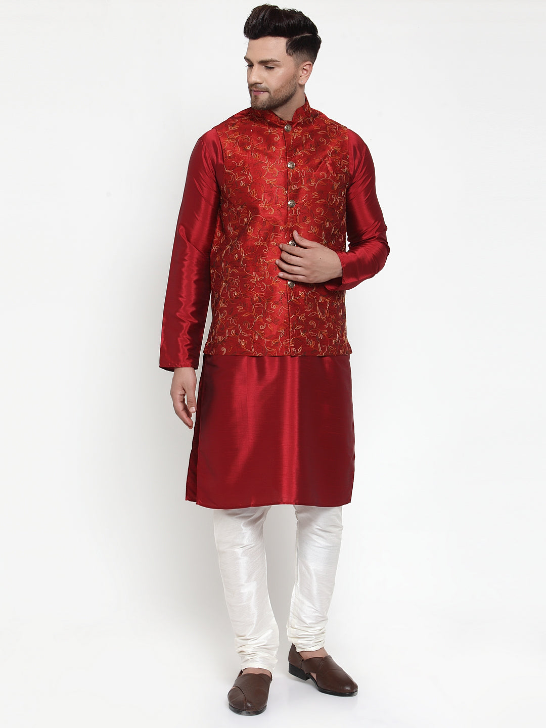 Men's Maroon Embroidered Nehru Jacket ( JOWC 4013Maroon ) - Virat Fashions